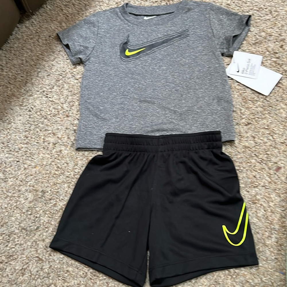 Boys Dri -Fit shorts set